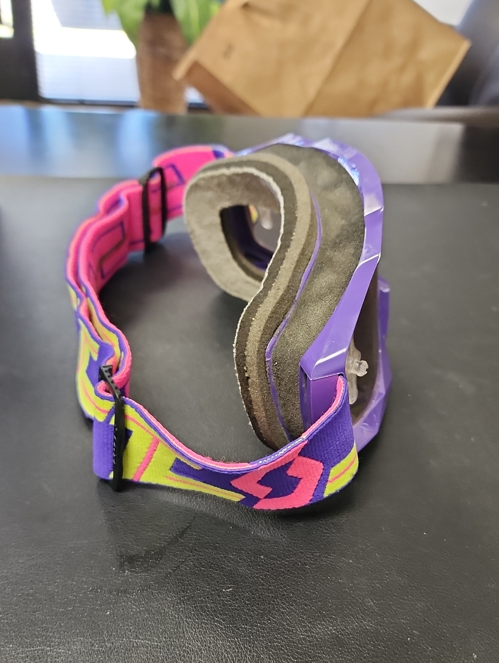 🥳Scott Hustle X MX goggles vibrant purple frame and a pink, Youth Size - Picture 11 of 14